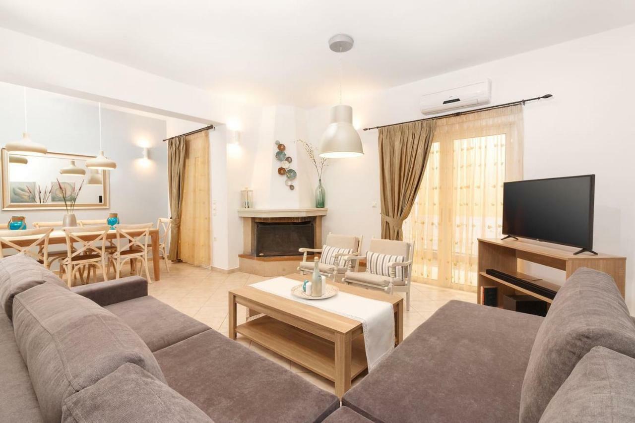 Agia MarinaCharming And Comfy Houseアパートメント エクステリア 写真