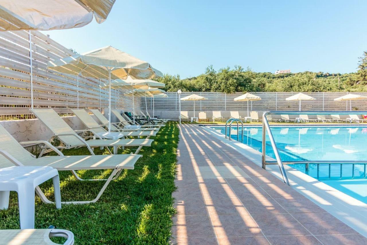 Agia MarinaCharming And Comfy Houseアパートメント エクステリア 写真