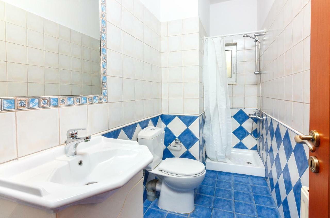 Agia MarinaCharming And Comfy Houseアパートメント エクステリア 写真