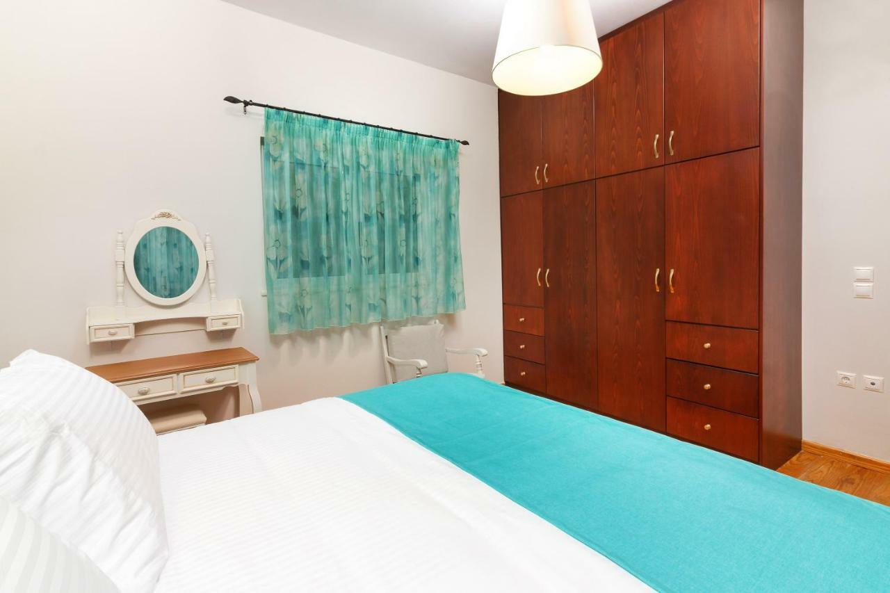 Agia MarinaCharming And Comfy Houseアパートメント エクステリア 写真