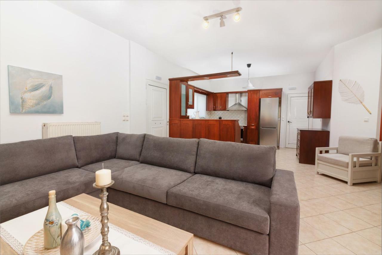 Agia MarinaCharming And Comfy Houseアパートメント エクステリア 写真